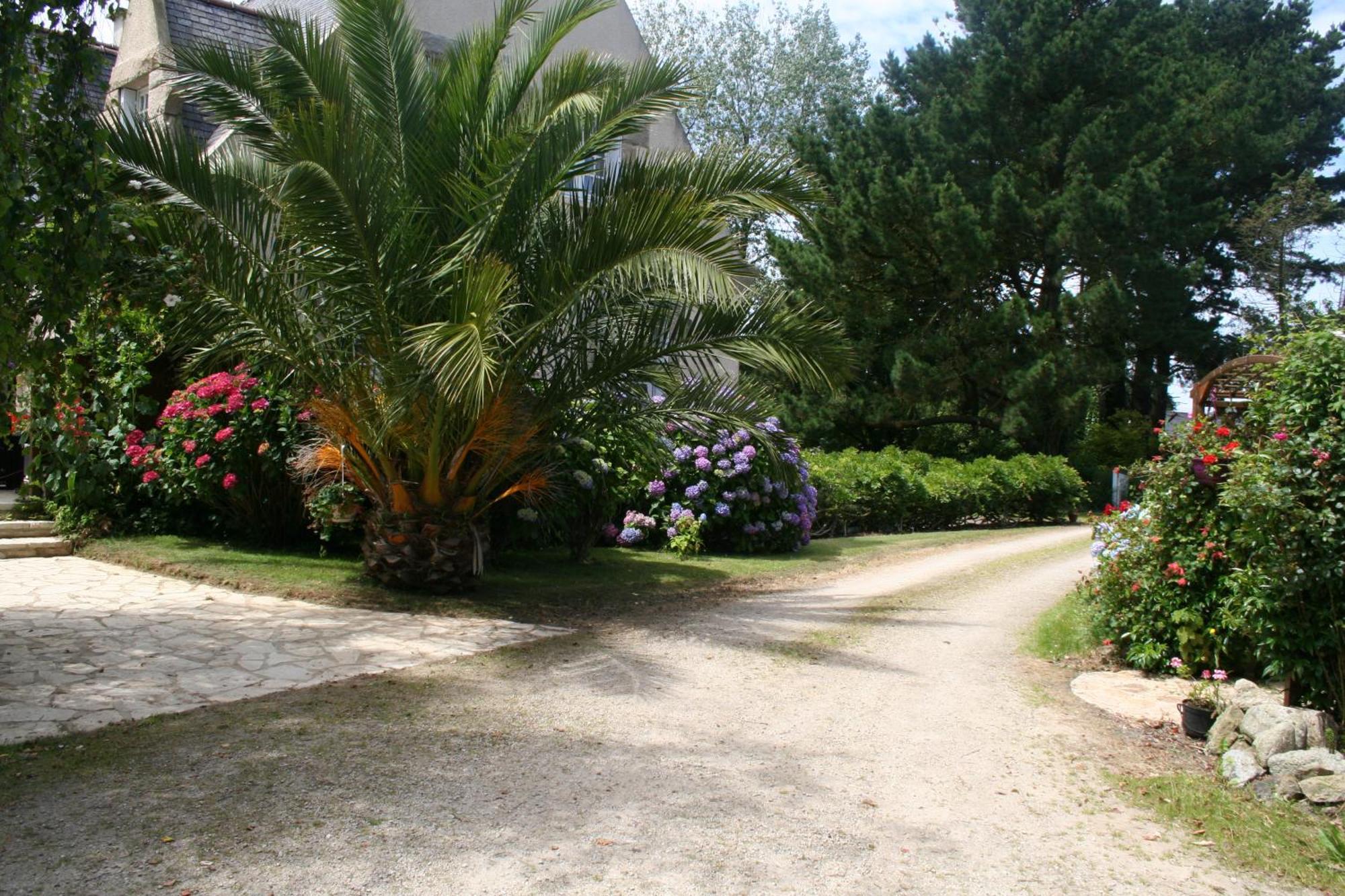 Chez Renee Et Raynal B&B Plounévez-Lochrist Εξωτερικό φωτογραφία