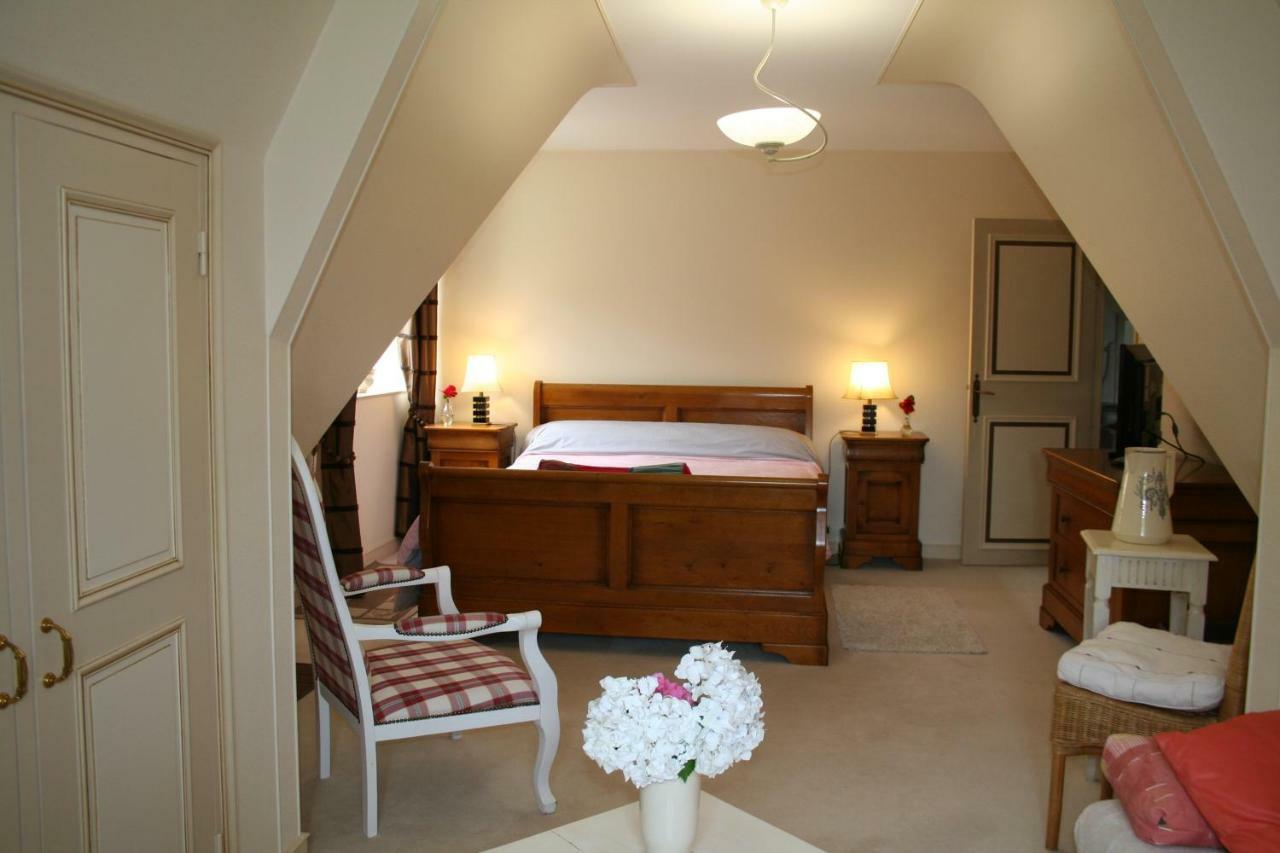 Chez Renee Et Raynal B&B Plounévez-Lochrist Εξωτερικό φωτογραφία